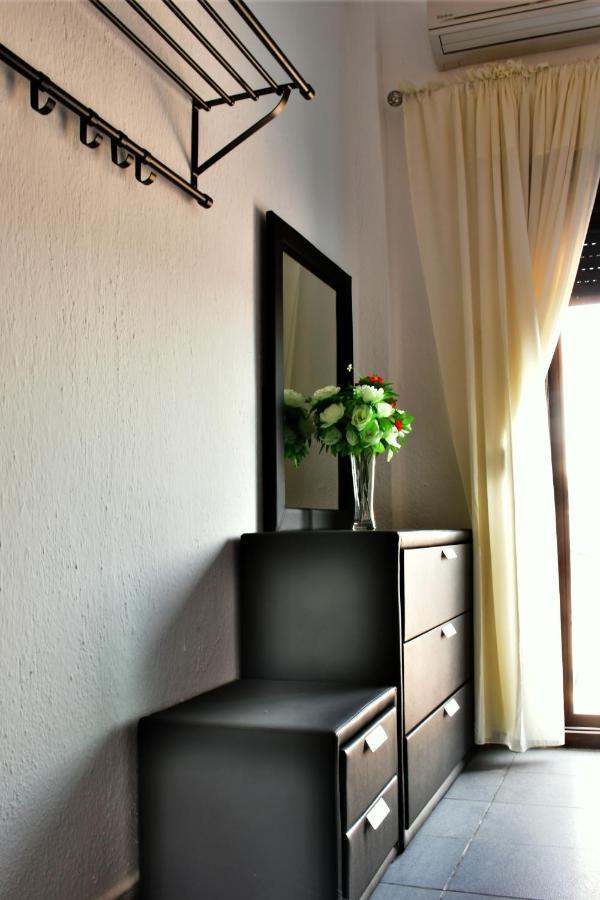 Apartment Theano